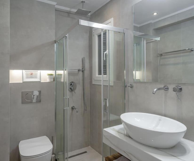 Modernised Athenian Apartment /W 2Br & 2Ba Zewnętrze zdjęcie
